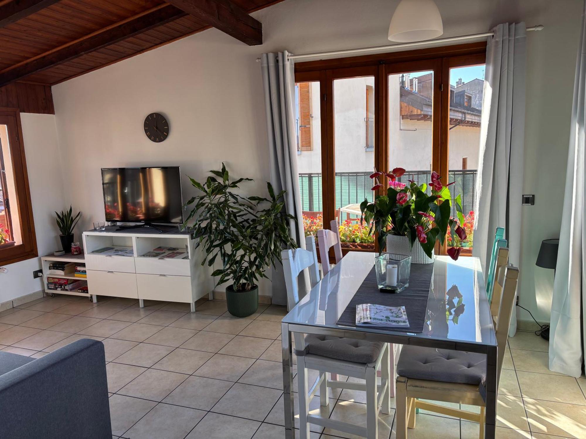 La Terrazza Apartment แวร์บาเนีย ภายนอก รูปภาพ